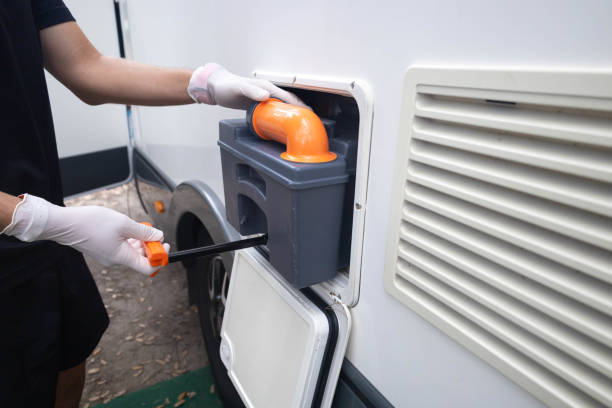 Porta potty delivery and setup in Bonita, CA